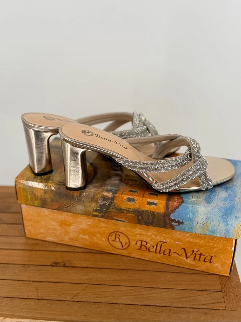 New Bella Vita CARMEN Women's Metallic Silver Knot Slide SandalsSIZE 8 W